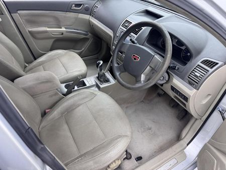 2013-Geely-Emgrand-EC7-18-Lux_14
