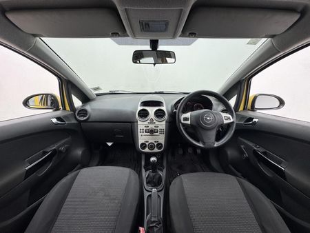 2010-Opel-Corsa-14-Essentia-5-dr_10