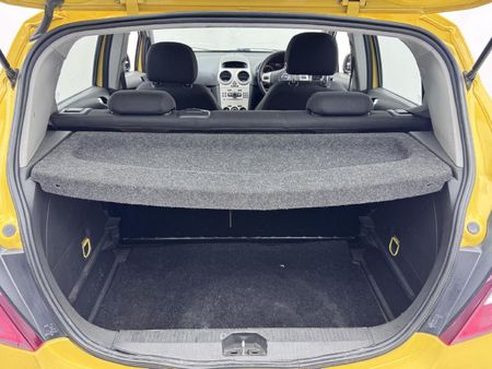 2010-Opel-Corsa-14-Essentia-5-dr_12