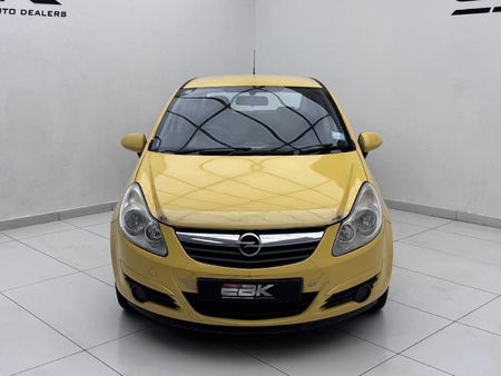 2010-Opel-Corsa-14-Essentia-5-dr_1