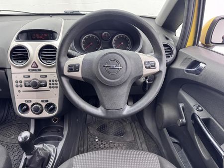 2010-Opel-Corsa-14-Essentia-5-dr_8