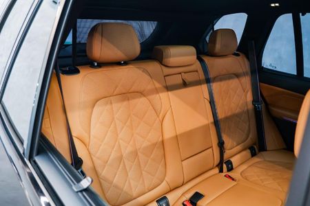 2025-BMW-X5-xDrive30d-M-Sport_18