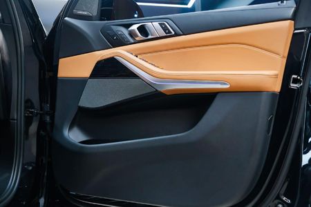 2025-BMW-X5-xDrive30d-M-Sport_8
