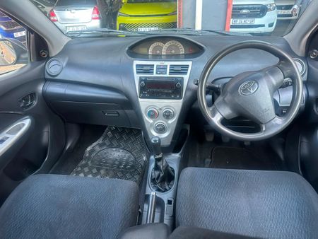 2007-Toyota-Yaris-T3-Sedan_9