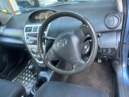 2007-Toyota-Yaris-T3-Sedan_7