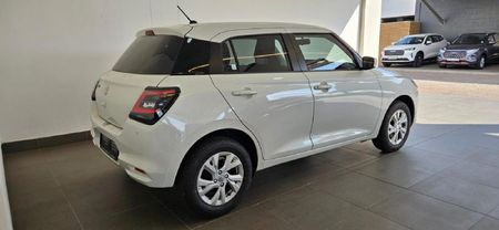 2026-Suzuki-Swift-12-GL_4