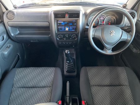2018-Suzuki-Jimny-13_7