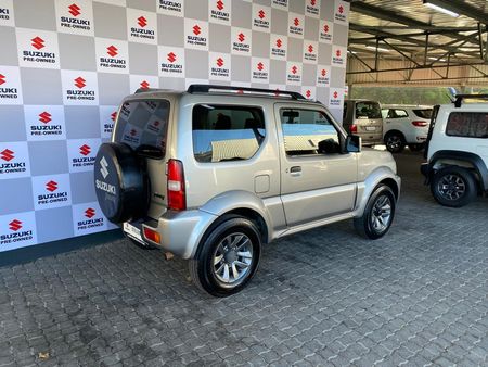 2018-Suzuki-Jimny-13_8