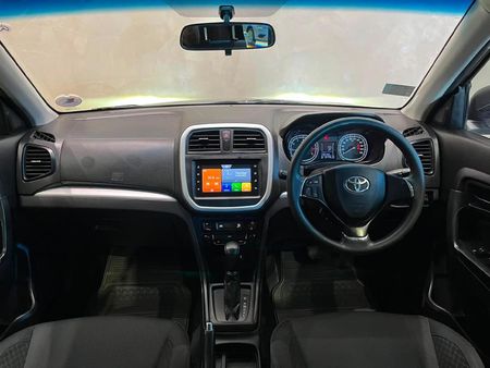2021-Toyota-Urban-Cruiser-15-Xs-Auto_5