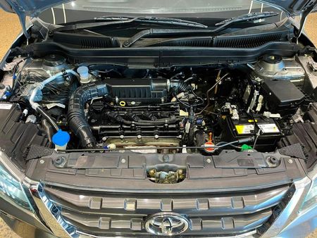 2021-Toyota-Urban-Cruiser-15-Xs-Auto_8