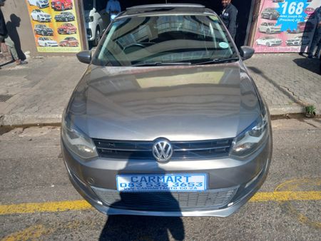 2014-Volkswagen-Polo-14-Comfortline-5-dr_0