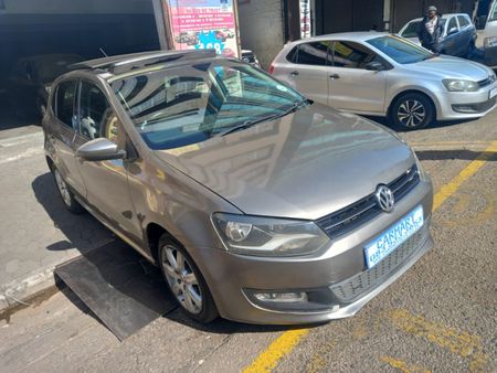 2014-Volkswagen-Polo-14-Comfortline-5-dr_1