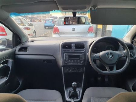 2020-Volkswagen-Polo-Vivo-14-Trendline-5-dr_11