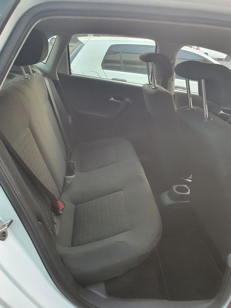 2020-Volkswagen-Polo-Vivo-14-Trendline-5-dr_13