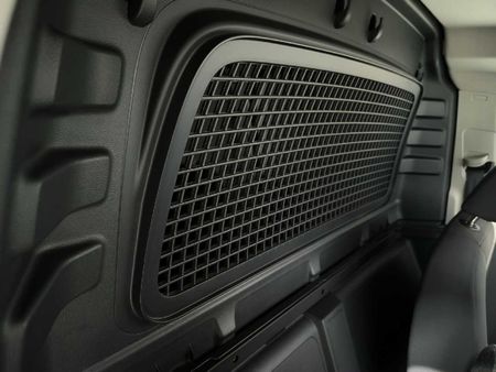 2026-Volkswagen-Caddy-Maxi-Cargo-20TDI-75kW-Panel-Van_17