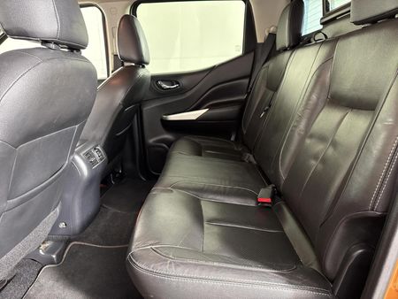 2017-Nissan-Navara-23D-LE-4x4-Auto-Double-Cab_3