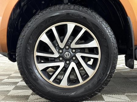 2017-Nissan-Navara-23D-LE-4x4-Auto-Double-Cab_4