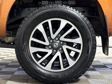 2017-Nissan-Navara-23D-LE-4x4-Auto-Double-Cab_6