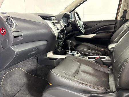 2017-Nissan-Navara-23D-LE-4x4-Auto-Double-Cab_8