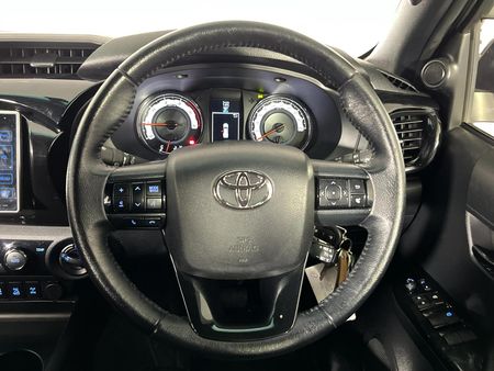 2019-Toyota-Hilux-28-GD-6-Raider-4x4-Auto-Double-Cab_11