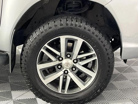 2019-Toyota-Hilux-28-GD-6-Raider-4x4-Auto-Double-Cab_5