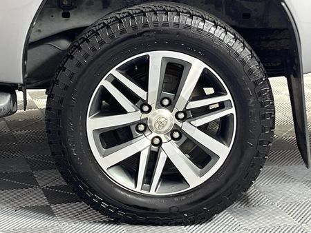 2019-Toyota-Hilux-28-GD-6-Raider-4x4-Auto-Double-Cab_6