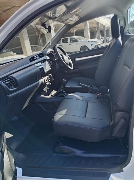 2026-Toyota-Hilux-24-GD-Single-Cab_4