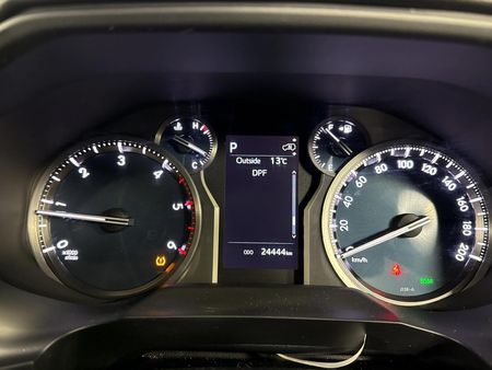 2023-Toyota-Land-Cruiser-Prado-28-GD-VX-L-Auto_2