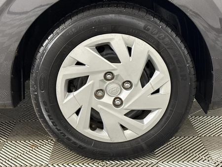 2024-Hyundai-Grand-i10-10-Motion_5