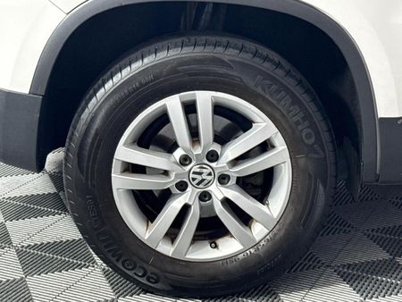 2013-Volkswagen-Tiguan-14-TSI-Bluemotion-Trend-Fun-Auto-118kW_7