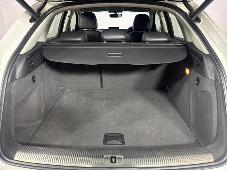 2015-Audi-Q3-14-TFSI-Auto-110kW_14