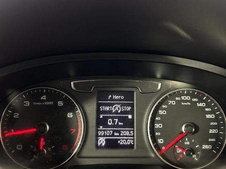 2015-Audi-Q3-14-TFSI-Auto-110kW_2