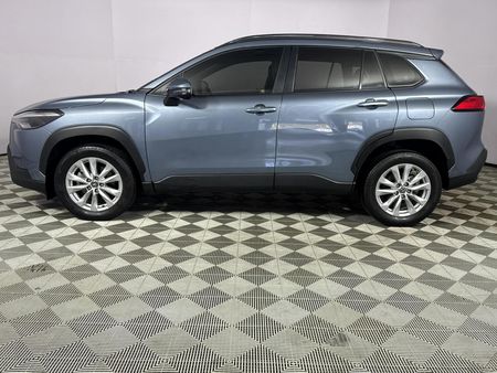 2022-Toyota-Corolla-Cross-18-XS_18