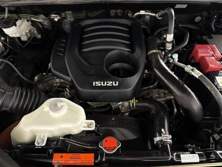 2024-Isuzu-D-Max-19-DDI-HR-LS-Auto-Extended-Cab_9