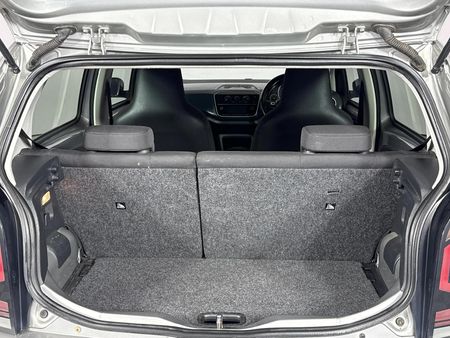 2017-Volkswagen-Up-Move-Up-10-5-dr_13