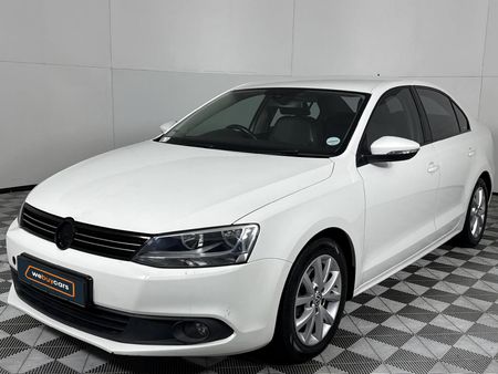 2012-Volkswagen-Jetta-VI-14-TSI-Comfortline-Auto_0