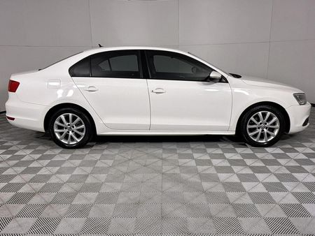 2012-Volkswagen-Jetta-VI-14-TSI-Comfortline-Auto_16
