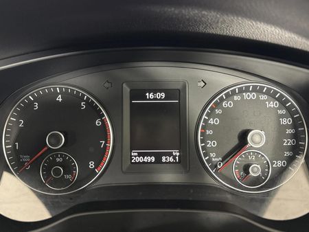 2012-Volkswagen-Jetta-VI-14-TSI-Comfortline-Auto_2