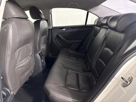 2012-Volkswagen-Jetta-VI-14-TSI-Comfortline-Auto_3