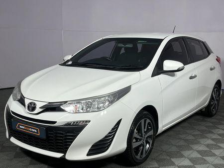 2018-Toyota-Yaris-15-XS-5-dr_0