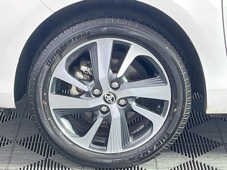 2018-Toyota-Yaris-15-XS-5-dr_4