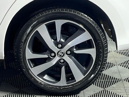 2018-Toyota-Yaris-15-XS-5-dr_6
