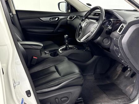 2015-Nissan-X-Trail-16-dCi-LE-4x4_9