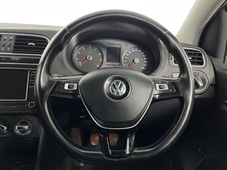 2018-Volkswagen-Polo-GP-14-Comfortline_11