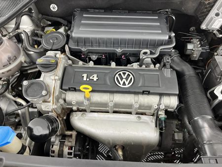 2018-Volkswagen-Polo-GP-14-Comfortline_12