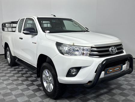 2017-Toyota-Hilux-24-GD-6-Raised-Body-SRX-Extended-Cab_13