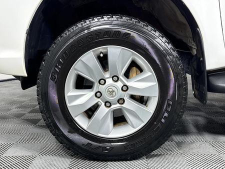 2017-Toyota-Hilux-24-GD-6-Raised-Body-SRX-Extended-Cab_3