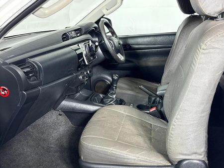 2017-Toyota-Hilux-24-GD-6-Raised-Body-SRX-Extended-Cab_7