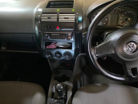 2013-Volkswagen-Polo-Vivo-14-Trendline-5-dr_14