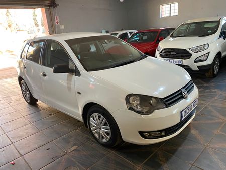 2013-Volkswagen-Polo-Vivo-14-Trendline-5-dr_1